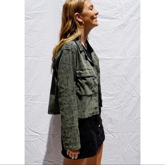 [NWT] BELLA DAHL | Crop Military Jacket - Picture 3 of 9